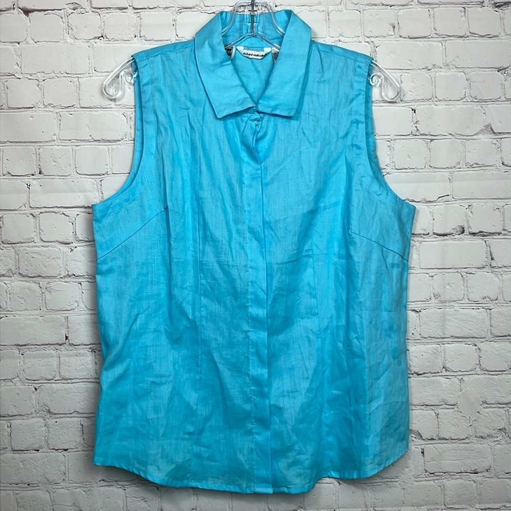 Sleeveless Collared Blouse in Aqua Blue